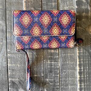 Women's Tri-Fold Clutch Wallet With Zipper Compartment